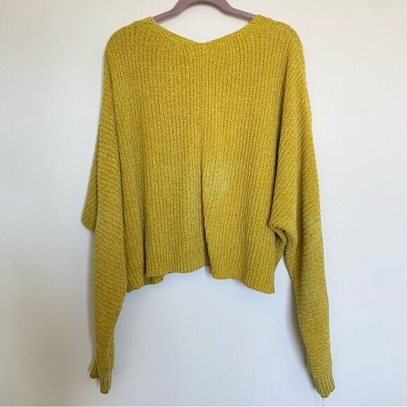 Urban Outfitters Oversized Chunky Sweater V-Nexk Mustard Fall Winter Size Small - Picture 3 of 5